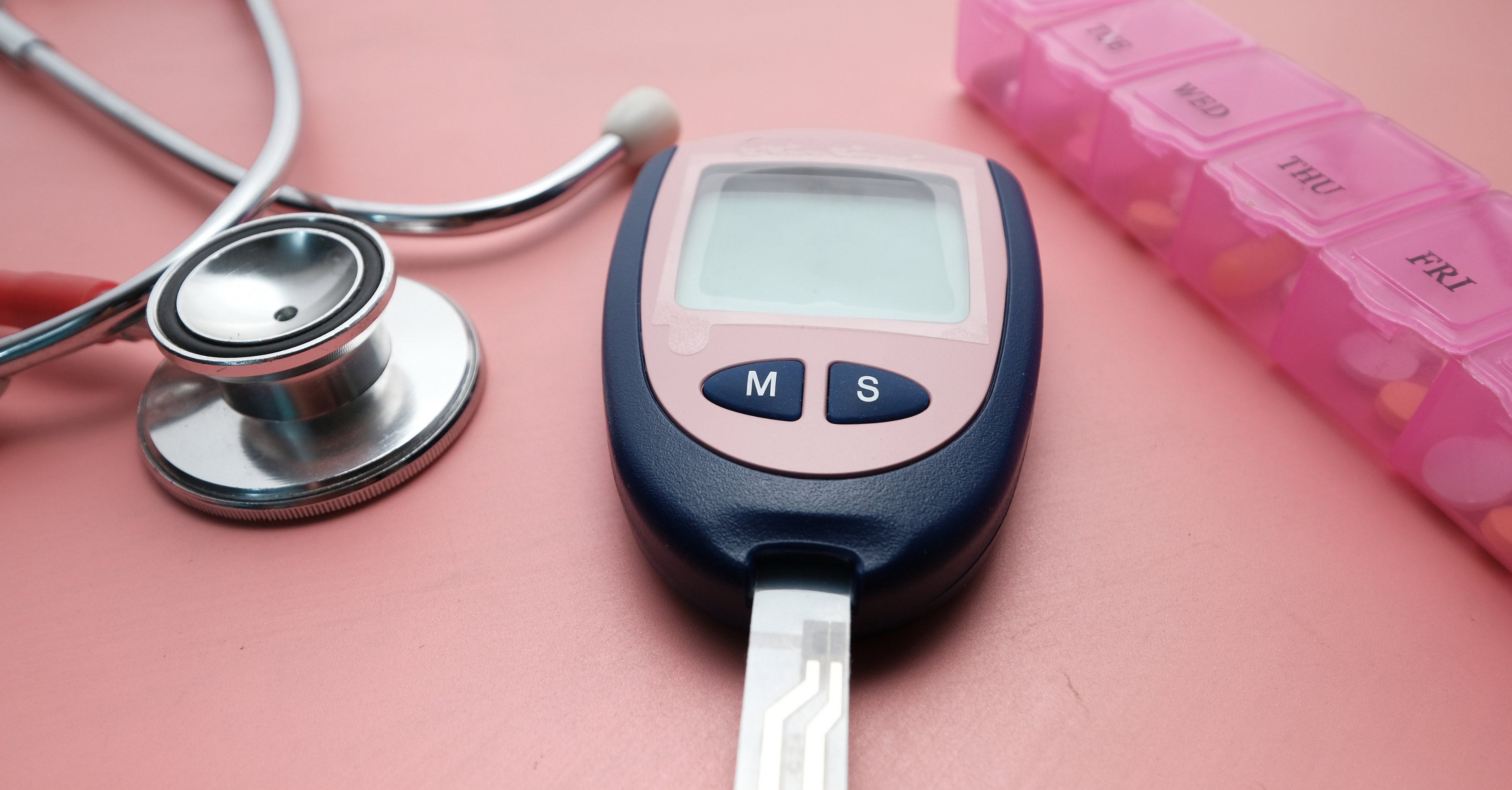Quem tem diabetes precisa monitorar diariamente a glicemia? - por: Dra. Fernanda Braga